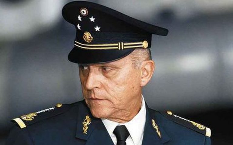 FGR confirma el arribo del General Cienfuegos a México