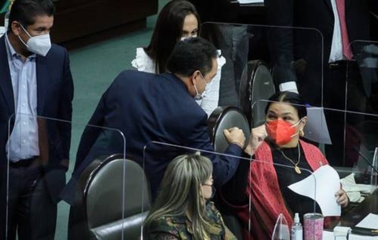 Concluyen diputados periodo de sesiones e instalan la Comisión Permanente
