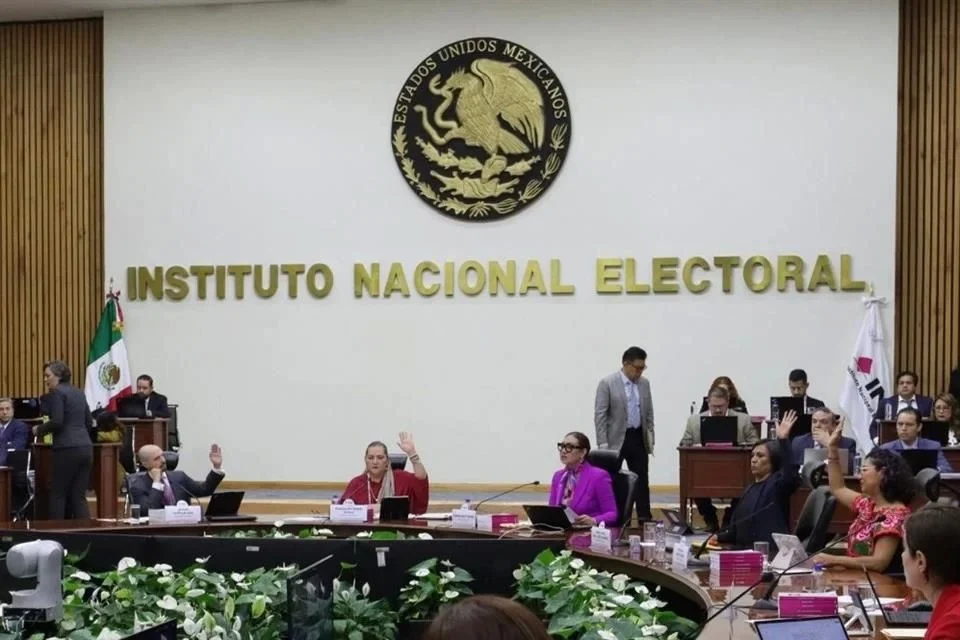 Declara INE validez de elección de la Corte; acusan trampas